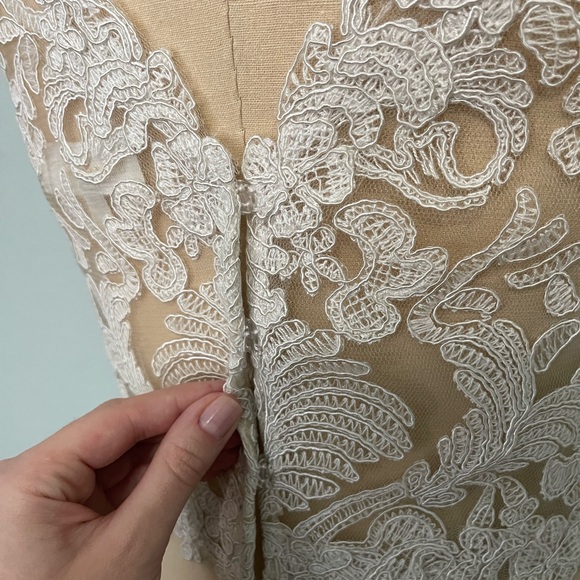 Tadashi Shoji for BHLDN Seville Bridal Topper in Ivory - Picture 3 of 7